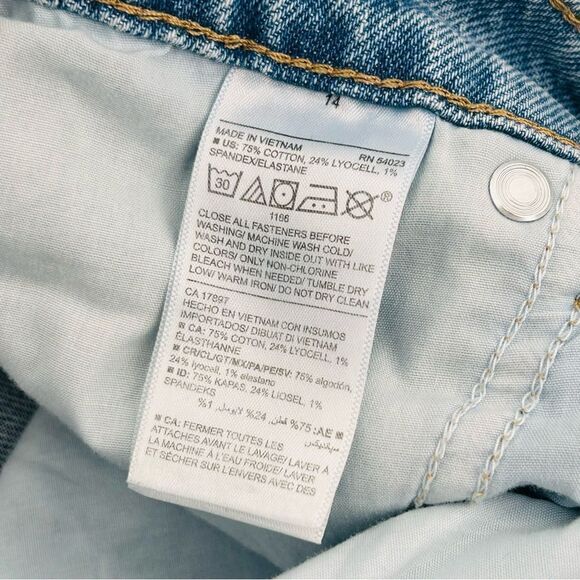 Old Navy high-rise slouchy straight jeans with patched knee detail size 14 - Picture 7 of 7